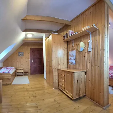 Holidayhouse Alzbetka 別荘